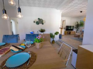 Holiday Home mit Privatpool für 5 Personen - 1 Kind ca- 210 m² in Cala Pi- Balearen - M by Interhome