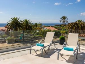 Holiday Home Villa Lucia mit Meerblick und Pool in Santo Tomas by Interhome