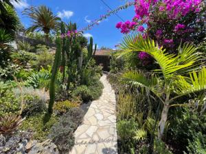 Holiday Home Casa Jardín Tropical by Interhome