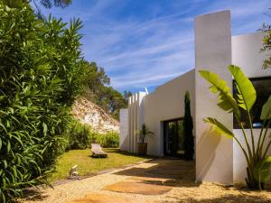 Holiday Home in Es Cubells mit Privatem Pool by Interhome