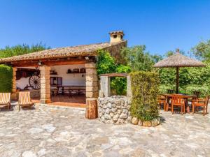Holiday Home Schönes Landhaus in der Nähe von Pollensa by Interhome