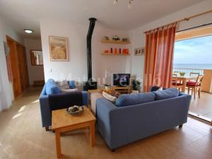 Apartment CAC-Atemberaubender Blick auf das Meer und den Strand by Interhome