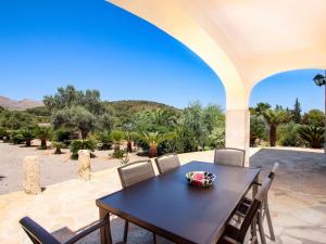 Holiday Home Prächtiges Landhaus mit spektakulärer Aussicht by Interhome