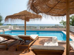 Holiday Home Villa Margarita in Son Bou mit Pool und Meerblick by Interhome