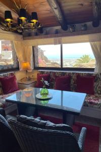 Holiday Home Schlafen in einer vulkanischen Höhle by Interhome