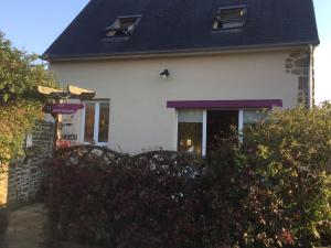 Holiday Home Gemütliches Haus in der Bucht von Mont-Saint-Michel by Interhome