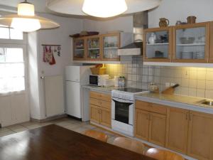 Holiday Home Küstennahes- bretonisches Ferienhaus mit Kamin by Interhome