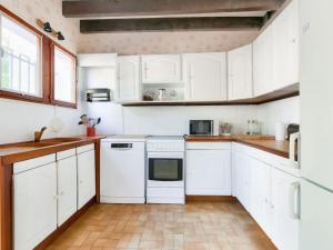 Holiday Home swimmingpool - Strand - Geschäfte by Interhome