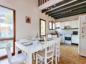 Holiday Home swimmingpool - Strand - Geschäfte by Interhome