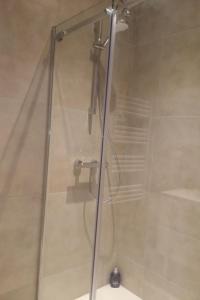 Apartment Privathof Barbecue Stadtzentrum Voltaire by Interhome