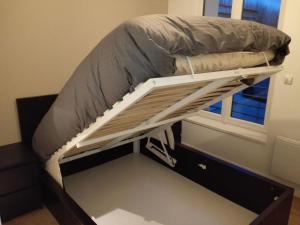 Apartment T2 Helle Stadtzentrum Voltaire Zimmer Hof by Interhome