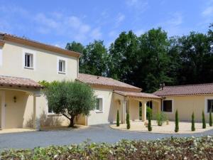 Holiday Home Villa DUXCAAR Beaum- by Interhome