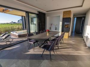 Holiday Home Villa mit Meerblick und privatem Spa - les gîtes de Fabie by Interhome