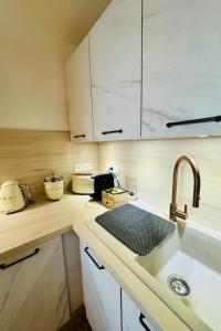 Apartment Wunderschöne renovierte Wohnung mit vollem Meerblick by Interhome