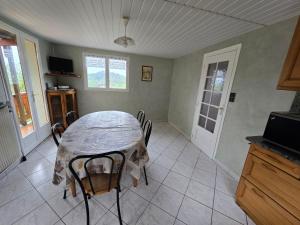 Holiday Home Le Chalet Sous Les Sapins- mit Swimmingpool- Sauna by Interhome