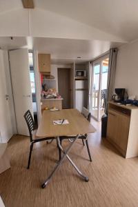 Apartment Mobilheim Les Dunes mit Blick auf das Wasser by Interhome