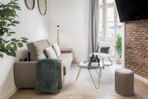 Homeclub Design and Comfort Near the City Center I