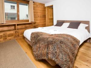 Apartment Komfortable Wohnung in Chamonix mit Südterrasse by Interhome