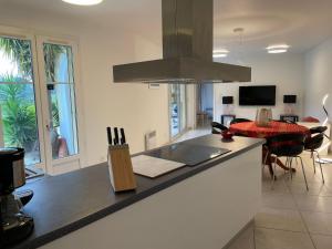 Apartment Les Palmiers by Interhome