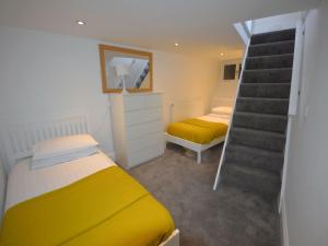 Apartment Helles Appartement in Torquay by Interhome