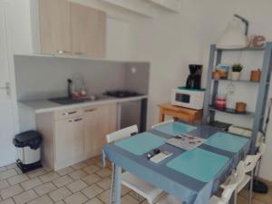 Holiday Home La Cigale mit Schwimmbad by Interhome