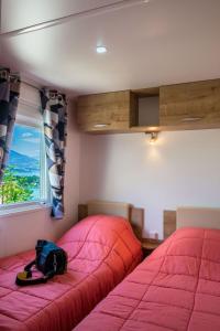 Apartment Gemütliches Chalet am Ufer des Sees von Serre-Ponçon by Interhome