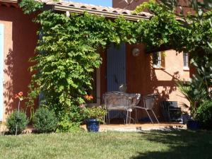 Holiday Home Komfortables Ferienhaus mit Gemeinschaftspool by Interhome