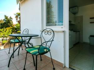 Apartment Apartment Nika 3 Umag mit Pool und Whirlpool 400 Meter vom Strand entfernt by Interhome