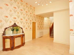 Apartment Appartement mit Meerblick in Torquay by Interhome