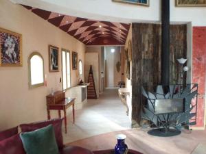 Holiday Home Villa Sculpture mit Terrasse by Interhome