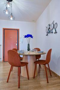 Holiday Home Royal Blue Central House by Checkin by Interhome