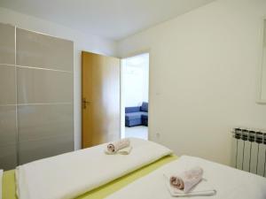 Apartment in Zambratija mit Terrasse by Interhome