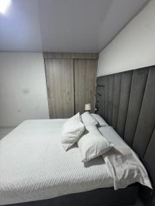 Casa 5 habitaciones Laureles