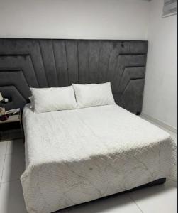 Casa 5 habitaciones Laureles