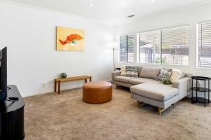 Family Oasis Near Disneyland & Knotts