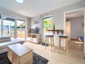 Apartment Appartamento Nadica Deluxe 3 by Interhome