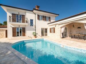 Holiday Home Romantische Villa Kala mit Schwimmbad by Interhome