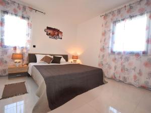 Apartment Helena direkt am Strand by Interhome