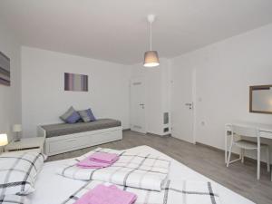 Apartment Wohnung in Baška mit Terrasse by Interhome