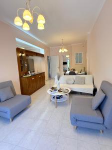 Zeus Beach Condo