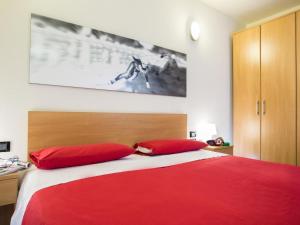 Apartment Teleo Vacanze - Olympisches Dorf Sestriere by Interhome