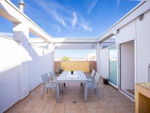 Apartment Wohnung mit Terrasse und Panoramablick by Interhome