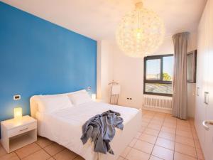 Apartment Wohnung mit Terrasse und Panoramablick by Interhome