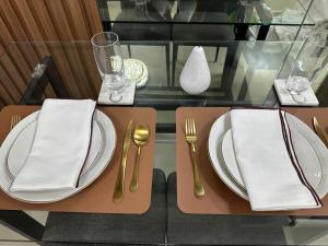 The C Suite - Romantic Hotel-Style Suite with Taal View & Parking