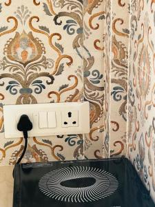Fully Furnished Independent Studio Apartment