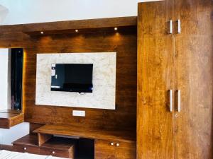 Fully Furnished Independent Studio Apartment