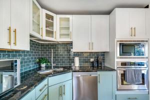 5 STAR BEAUTIFUL LONG BEACH HOuSE