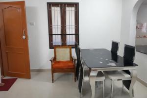 VT Service Apartment Thoraipakkam