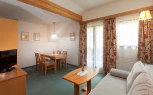 Suite with Balcony room in Alpenhotel Badmeister