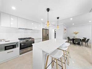 Brand new Spacious & Stylish Stay in Vic Park